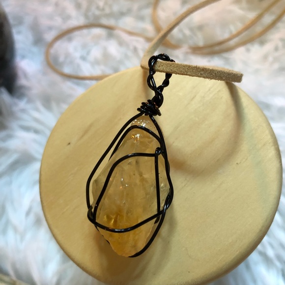 🌙 handmade wire-wrapped crystal necklace 🌙 - Picture 2 of 3